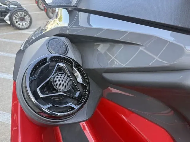 Slide: The Image of Sea-Doo RXT®-X® 325 Fiery Red Premium 2024 - 14