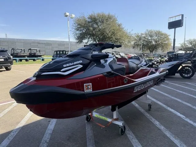 Slide: The Image of Sea-Doo RXT®-X® 325 Fiery Red Premium 2024 - 4