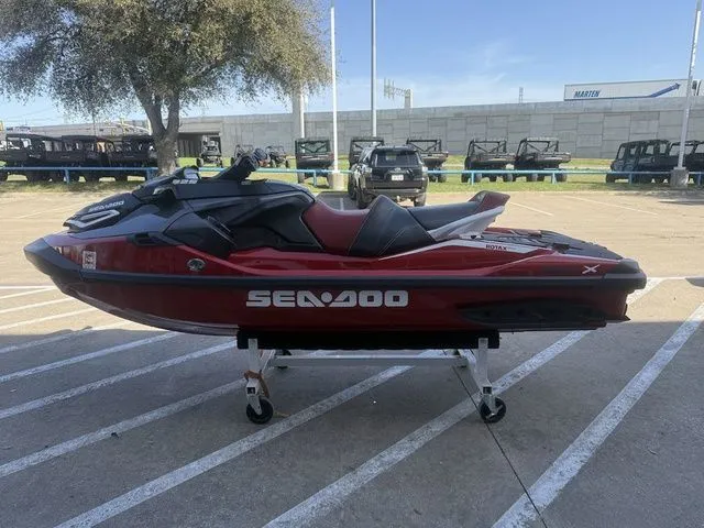 Slide: The Image of Sea-Doo RXT®-X® 325 Fiery Red Premium 2024 - 5