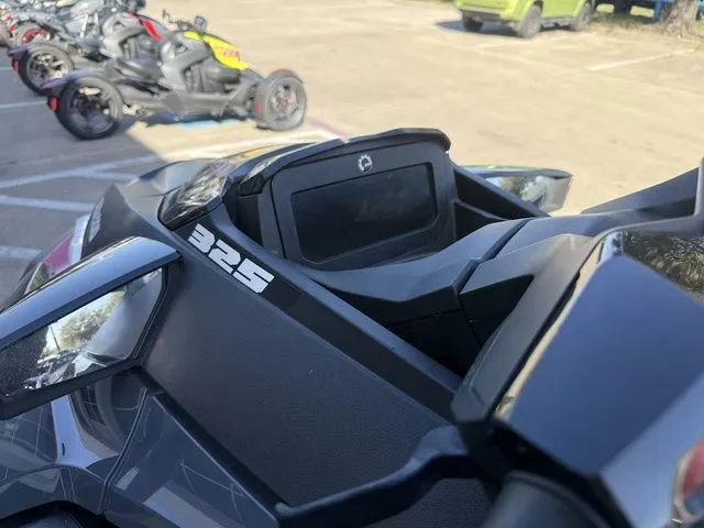 Slide: The Image of Sea-Doo RXT®-X® 325 Fiery Red Premium 2024 - 9