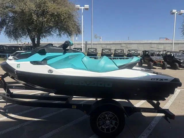 Slide: The Image of Sea-Doo GTX 130 PRO 2022 - 5