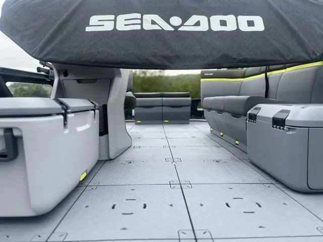 Slide: The Image of Sea-Doo Switch Fish 18 2025 - 8