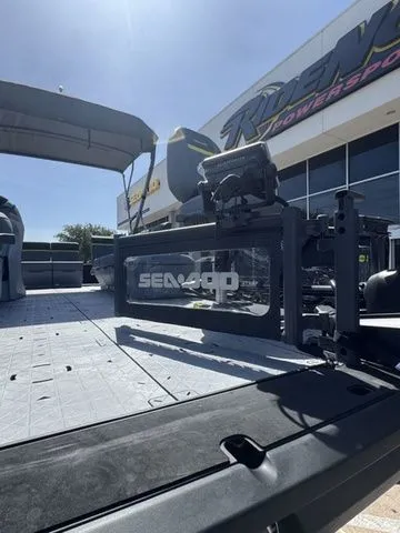 Slide: The Image of Sea-Doo Switch Fish 21 2025 - 12