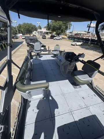 Slide: The Image of Sea-Doo Switch Fish 21 2025 - 20