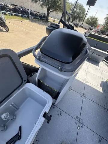 Slide: The Image of Sea-Doo Switch Fish 21 2025 - 25