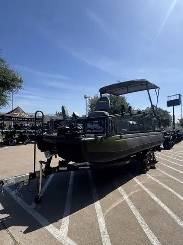 Slide: The Image of Sea-Doo Switch Fish 21 2025 - 5