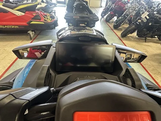 Slide: The Image of Sea-Doo RXP-X 2026 - 11