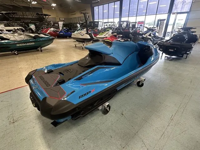 Slide: The Image of Sea-Doo RXP-X 2026 - 6
