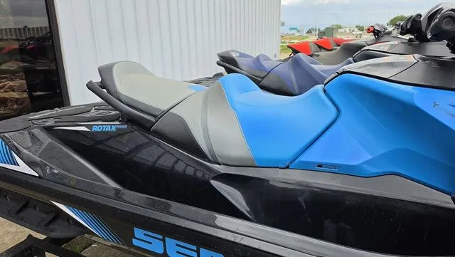 Slide: The Image of Sea-Doo RXT 2018 - 14