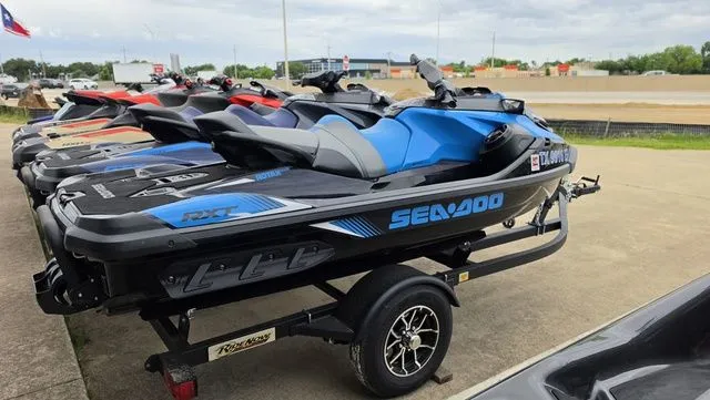 Slide: The Image of Sea-Doo RXT 2018 - 3