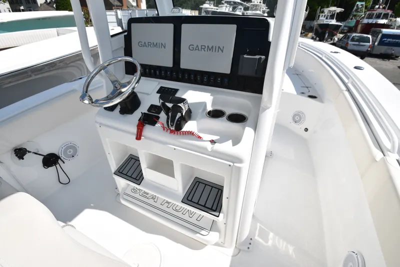 Slide: The Image of Sea Hunt 27 GAMEFISH FS 2023 - 38