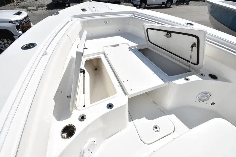 Slide: The Image of Sea Hunt 27 GAMEFISH FS 2023 - 42