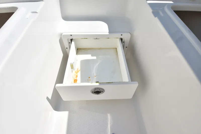Slide: The Image of Sea Hunt 27 GAMEFISH FS 2023 - 43
