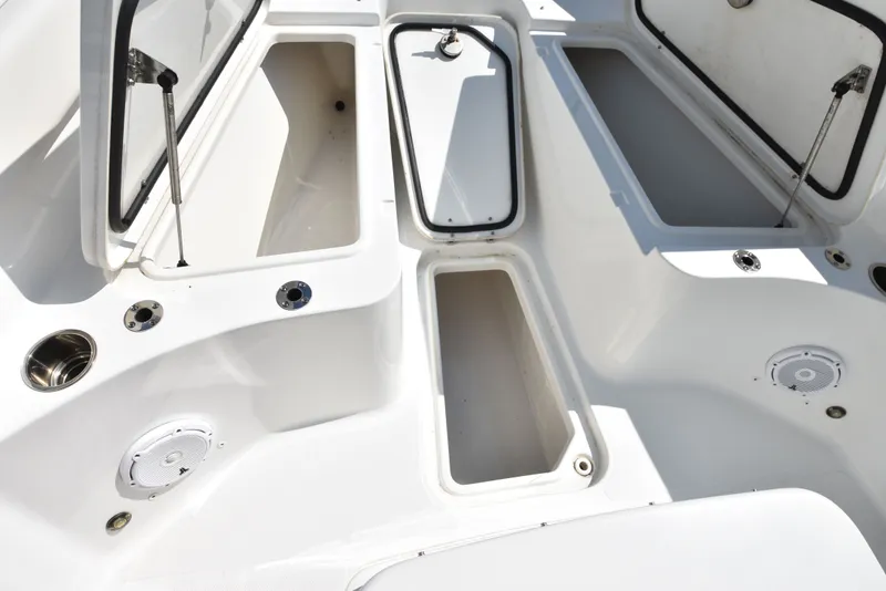 Slide: The Image of Sea Hunt 27 GAMEFISH FS 2023 - 44