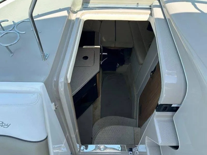 Slide: The Image of Sea Ray Sundancer 260 2006 - 16