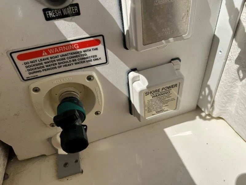 Slide: The Image of Sea Ray Sundancer 260 2006 - 44