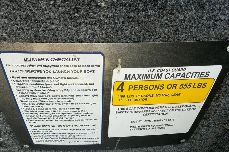 Slide: The Image of 2024 Tracker Pro Team 175 TXW safety checklist and capacity label, 4 persons or 555 lbs. - 21