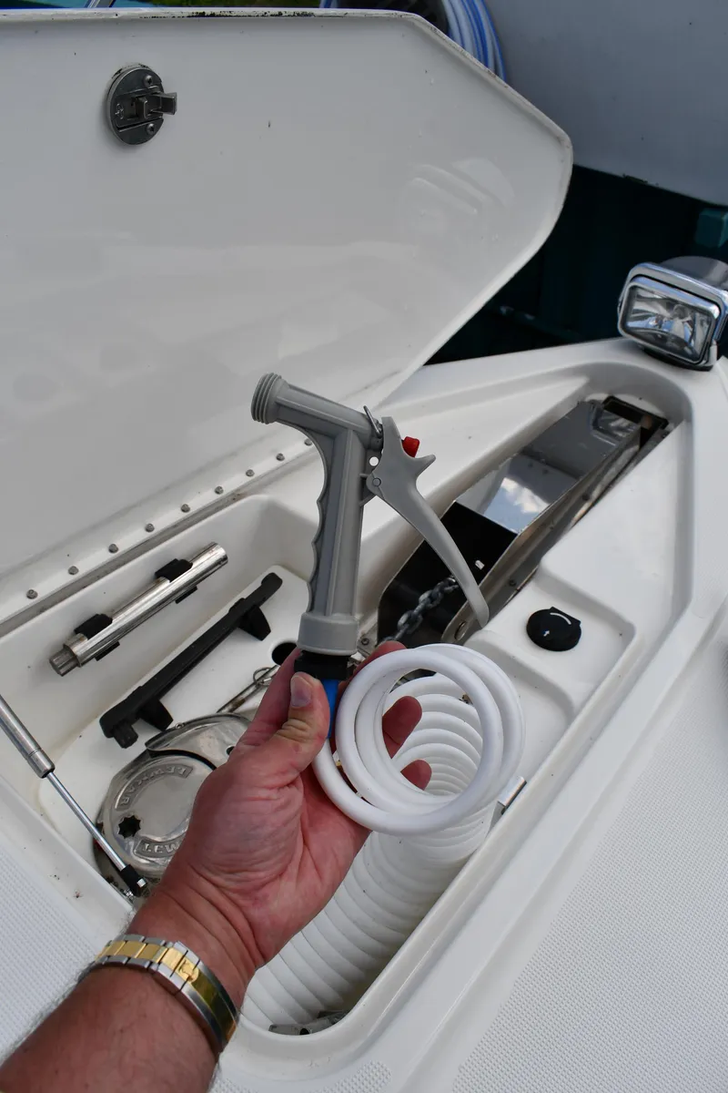 Slide: The Image of Deck features of 2014 Formula 37 Performance Cruiser with hose and accessories. - 44