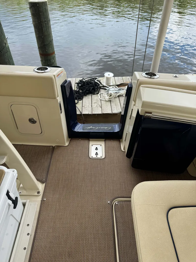 Slide: The Image of Chris-Craft Catalina 24 2023 - 35