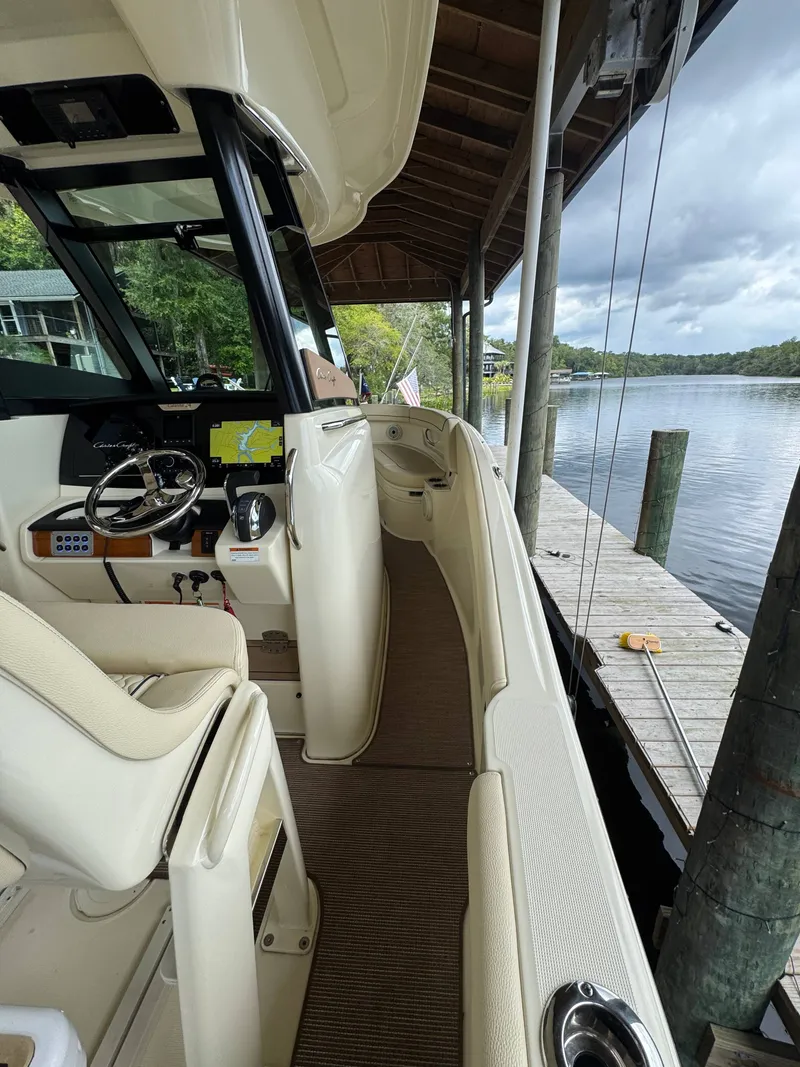 Slide: The Image of Chris-Craft Catalina 24 2023 - 16