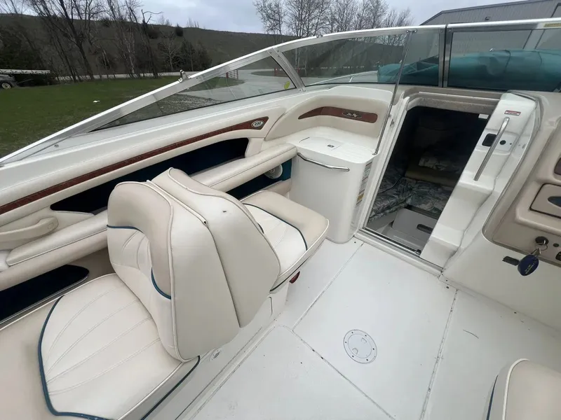 Slide: The Image of Sea Ray 230 Overnighter 1998 - 10