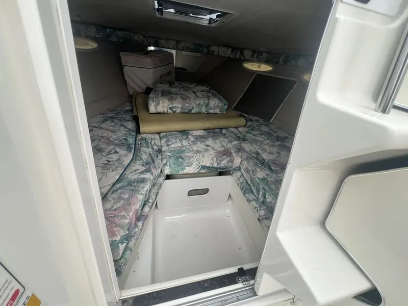 Slide: The Image of Sea Ray 230 Overnighter 1998 - 11