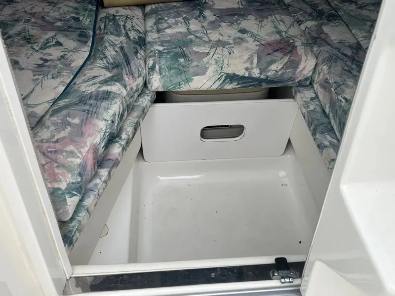 Slide: The Image of Sea Ray 230 Overnighter 1998 - 12