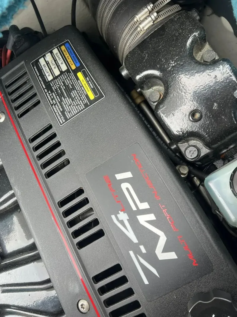 Slide: The Image of Sea Ray 230 Overnighter 1998 - 15