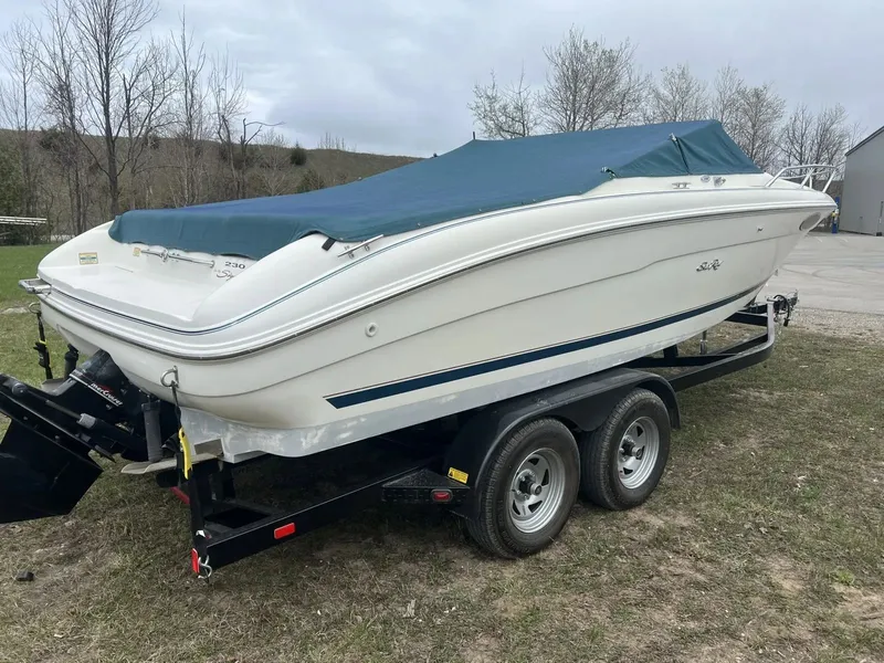 Slide: The Image of Sea Ray 230 Overnighter 1998 - 6