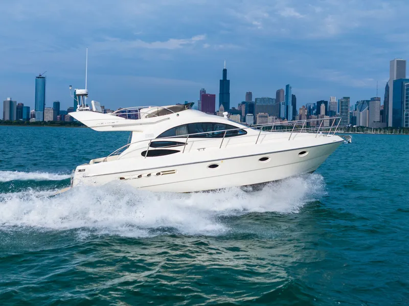 Slide: The Image of Azimut 39 Flybridge 2004 with ocean view. - 27