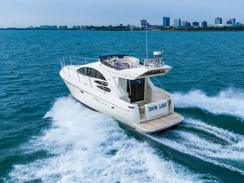 Slide: The Image of Azimut 39 Flybridge 2004 with ocean view and elegant interior. - 29