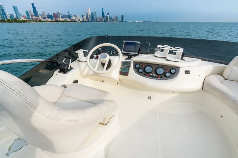 Slide: The Image of Azimut 39 Flybridge 2004, deck area with speaker and storage. - 30