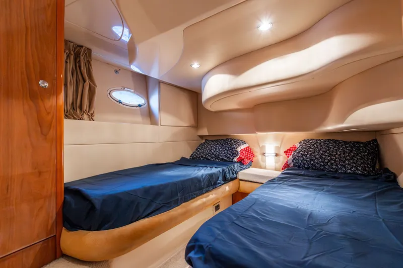 Slide: The Image of Azimut 39 Flybridge 2004 - 51