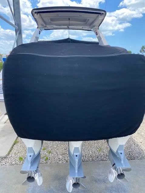 Slide: The Image of Sea Ray SLX 400 Outboard 2020 - 9