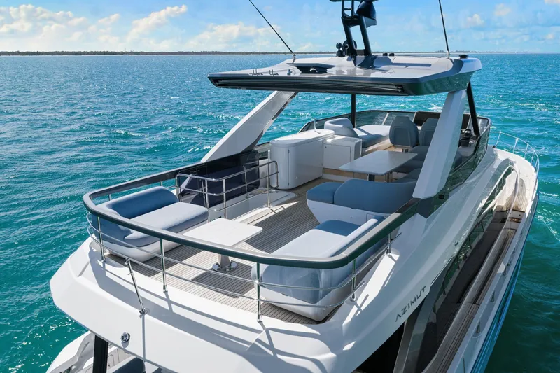 Slide: The Image of Azimut Fly 68 2025 - 13
