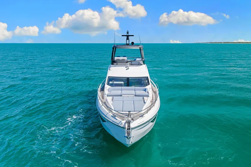Slide: The Image of Azimut Fly 68 2025 - 14
