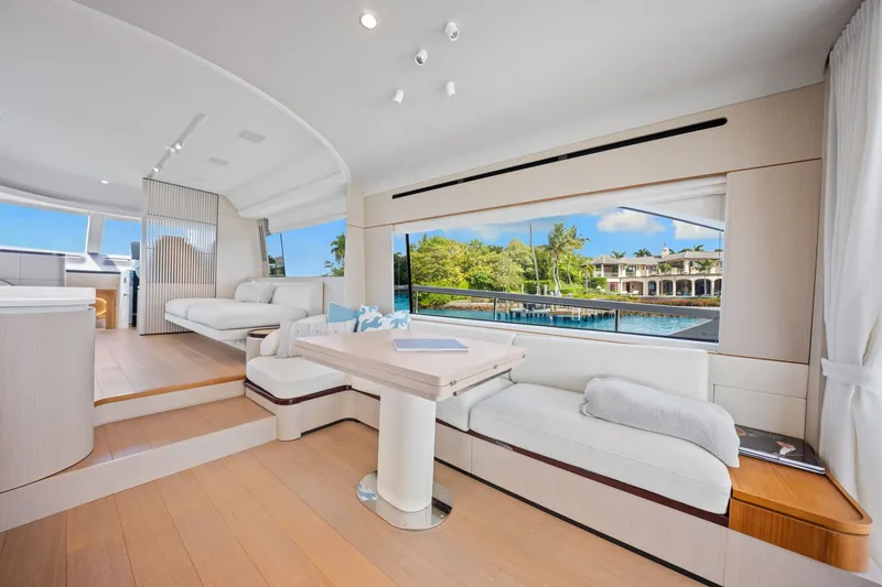 Slide: The Image of Azimut Fly 68 2025 - 34
