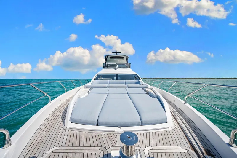 Slide: The Image of Azimut Fly 68 2025 - 58