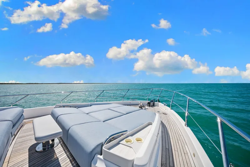 Slide: The Image of Azimut Fly 68 2025 - 59