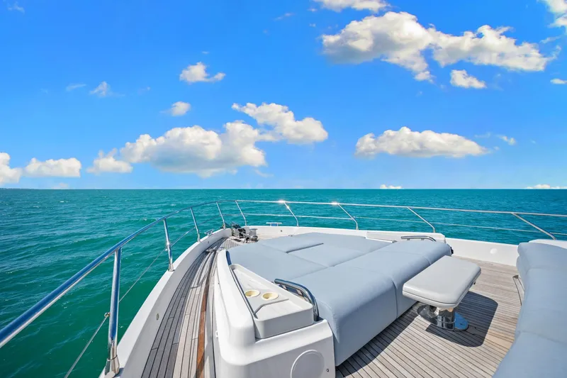 Slide: The Image of Azimut Fly 68 2025 - 61