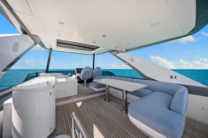 Slide: The Image of Azimut Fly 68 2025 - 67