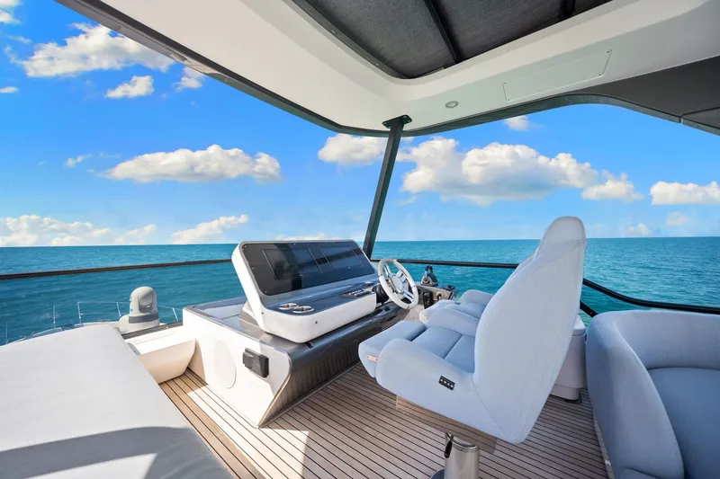 Slide: The Image of Azimut Fly 68 2025 - 70
