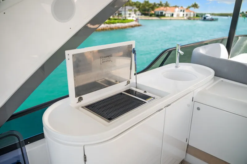 Slide: The Image of Azimut Fly 68 2025 - 75
