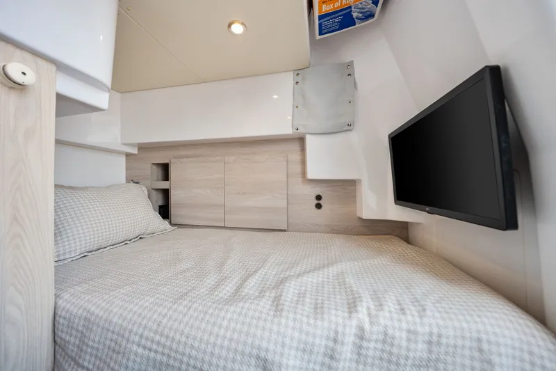 Slide: The Image of Azimut Fly 68 2025 - 84