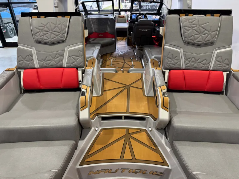 Slide: The Image of Nautique Super Air Nautique G25 Paragon 2024 - 11