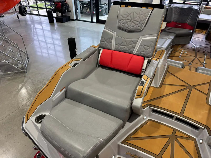Slide: The Image of Nautique Super Air Nautique G25 Paragon 2024 - 13