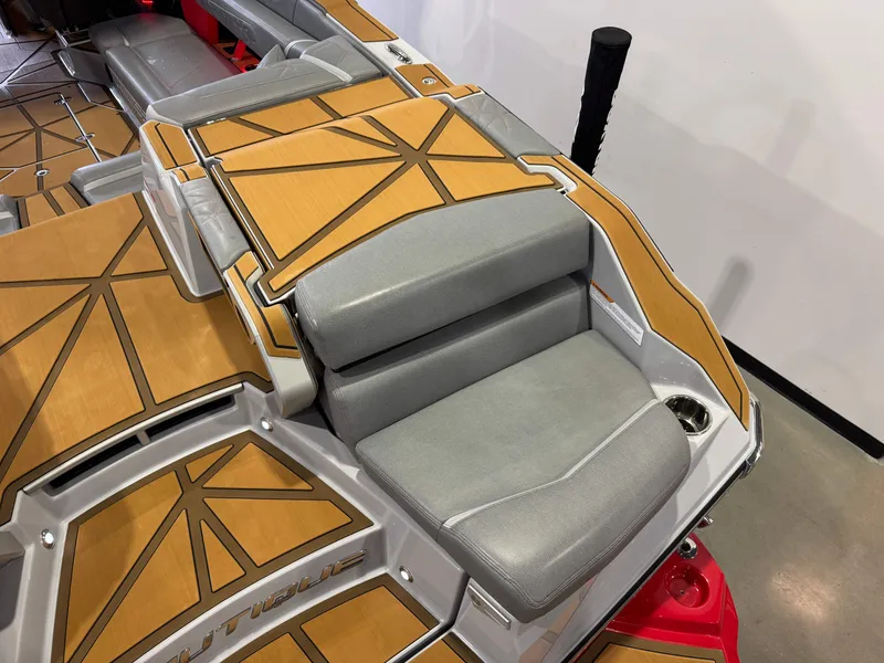 Slide: The Image of Nautique Super Air Nautique G25 Paragon 2024 - 14