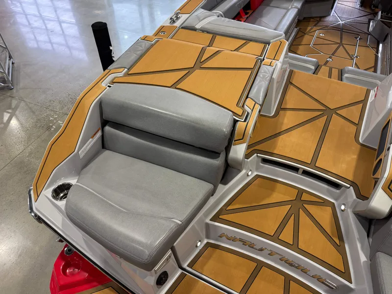 Slide: The Image of Nautique Super Air Nautique G25 Paragon 2024 - 15