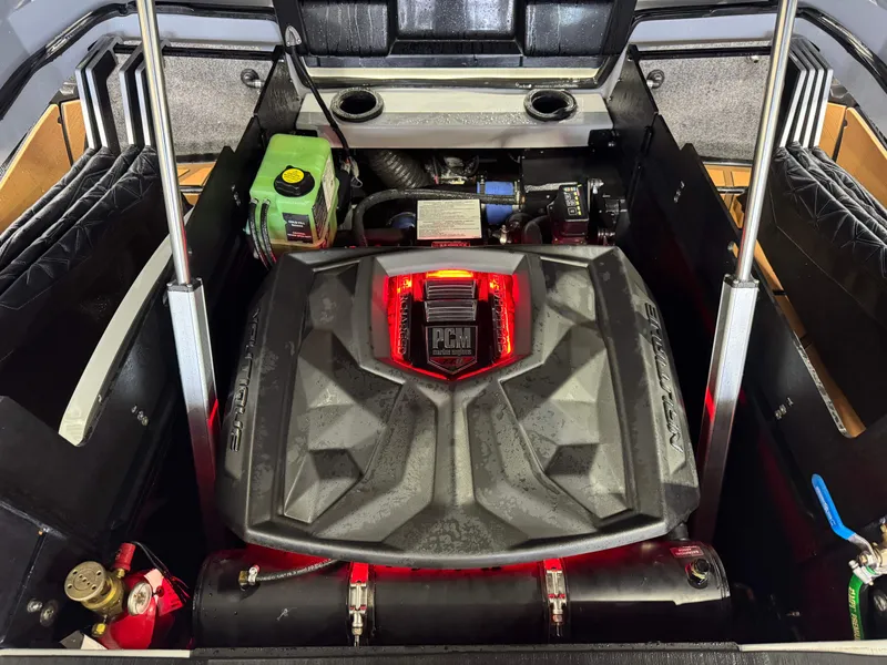 Slide: The Image of Nautique Super Air Nautique G25 Paragon 2024 - 31