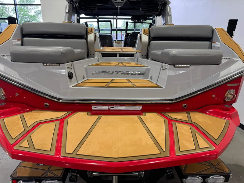 Slide: The Image of Nautique Super Air Nautique G25 Paragon 2024 - 8